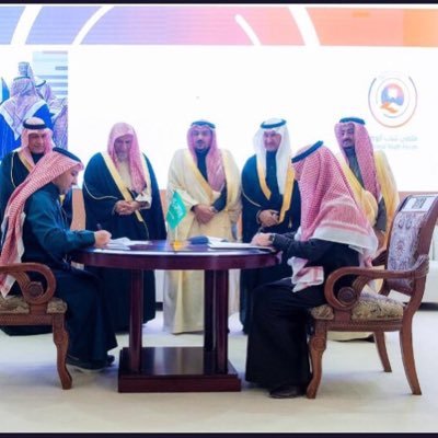 استمتع بالعمل مع المبدعين.