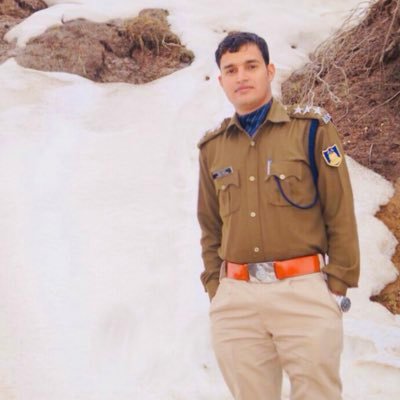 Vickykotputli's profile picture. Me my family