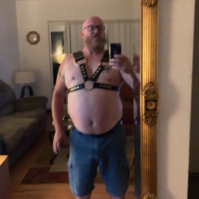 lockedlibrarian's profile picture. New to gaining shooting for 310lbs. Buy me lunch CashApp $scooterlv66