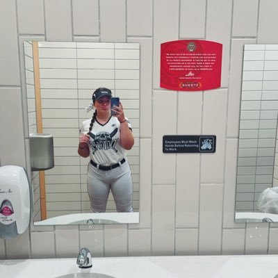 WenselMallory's profile picture. nhs ‘22 | iup ‘26