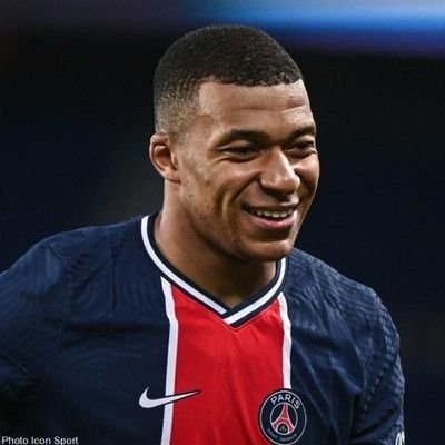 nora_verlet's profile picture. Activités pref foot
collège 
insta:@nora.verler6