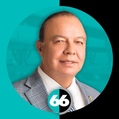 Empecé hace más de 40 años en este negocio la televisión Empecé canal 44 y hace 15 años me trasladaron para canal 66 de Mexicali estoy a cargo de la Direccion