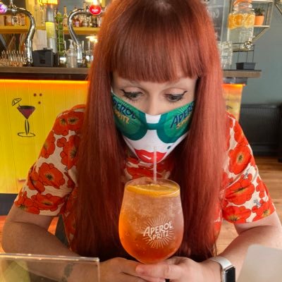 Hip Hop, travel girl and Aperol Spritz lover ❤️