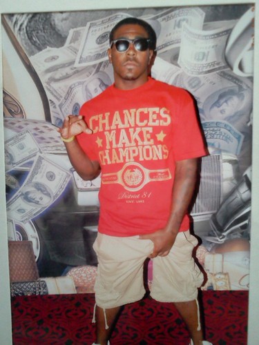 BEST THING TO DO IS GET YO MONEY AND STAY OUT THE WAY.