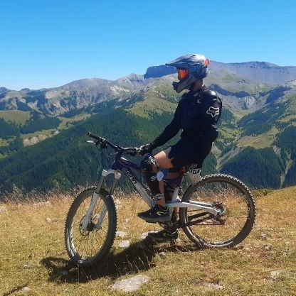 Math_sk8_83's profile picture. Surf , wakesurf, snowboard, skateboard, carver, VTT, muscul,