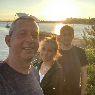 Sim_win1's profile picture. Dad, Retired firefighter.