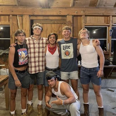SamKaminsk1's profile picture. Lowell ‘22