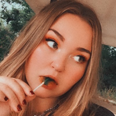 CoriAnnWright's profile picture. 25. dog mom. conductor of the simp train.🖤