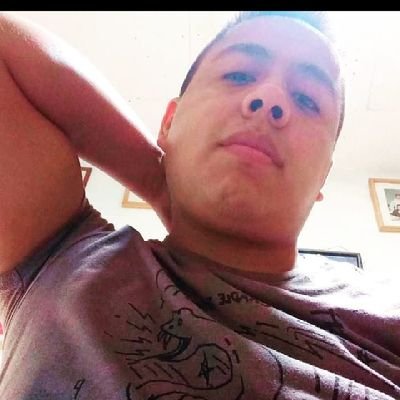 edhukles's profile picture. Creo en la destruccion la mugre y la avariciaaa...