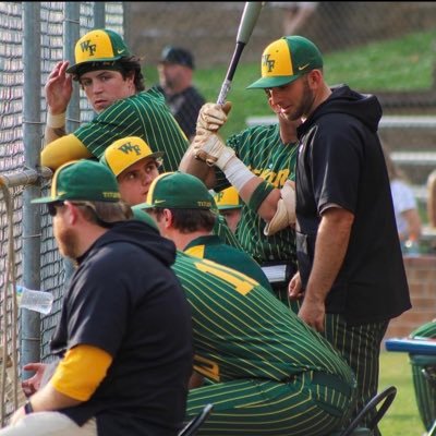 Pitching Coach and Co-Recruiting Coordinator @StonehillBASE #GoHill