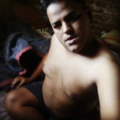 Muchacho ojos de papel, música comida y un poco chanchito jeje
