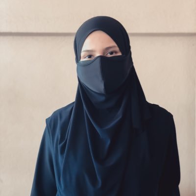 farahyusri's profile picture. Permanently questioning the validity of my own statements.