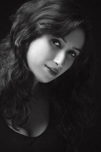 monahinduja's profile picture. fashion consultant,stylist,designer, facilitate sessions & workshops on alternate methods of healing - tm reiki, eft, magnified healing,access bars &
media