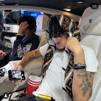 summrs_xo's profile picture. 300k on ig / 60k on yt