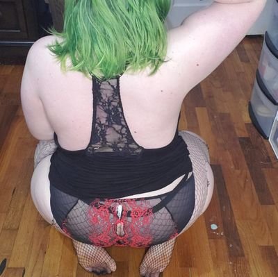 BBW dominatrix who thrives on draining balls and wallets. 😈🔥 Verified. 18+ ONLY. $20 tribute before DM, $100 unblock fee. Cashapp:$arsonfxcks. Fuck onlyfans🖕