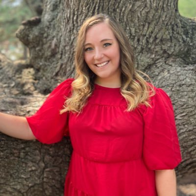 RidgewaySydny's profile picture. NWU ‘22. alpha gam. future educator. she/her.