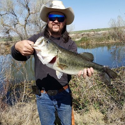 California. Titans. Yankees. Longhorns. Love family, music, sports, and fishing.