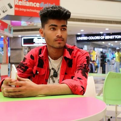 Khanirs28346931's profile picture. 