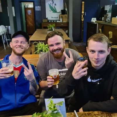 TOMGLFC1992's profile picture. 