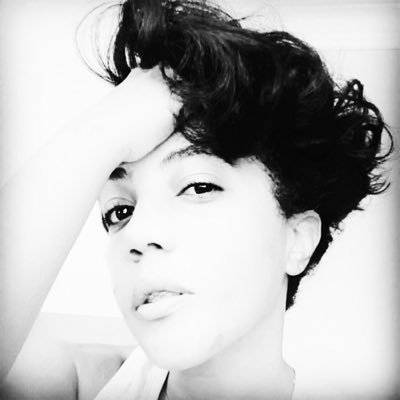 Dios primero, mami de Andy, amo el café y el vino, hablo de todo, más si es de moda arte y espectáculo, soy Periodista de Villa Juana con amor.....#glalove💋