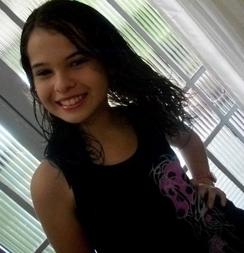 Sou uma menina meiga e um pouco rebelde :)