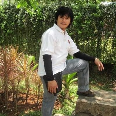 Janganlah mencari keindahan dalam sajak dan puisiku, tapi jika kau merasakan keindahan itu maka ucapkan syukur pada Sang Pencipta....