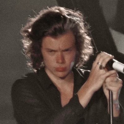22 / she/her / Directioner since 2014 🇬🇧/ no stunts Larrie🌈 / writer