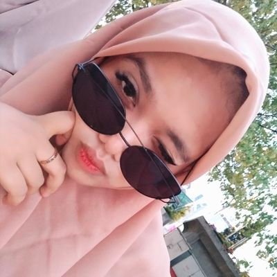 restyhefriyenni's profile picture. Just the way you are ✨