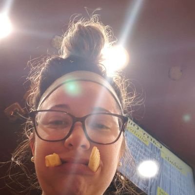 irelliephant's profile picture. rad, socially and politically