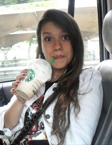 Aquariana, Carioca, branquela& feia. Follow me (: