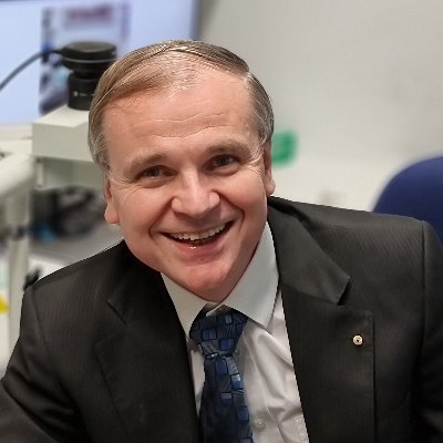 Professor of Surgical Pathology & Pathologist University of Sydney

Head Cancer Diagnosis & Pathology Research Group.

Member of the Order of Australia (AM)