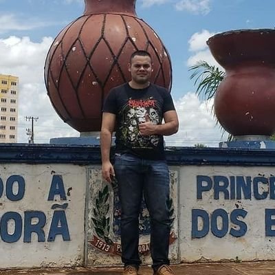 Lic. en Administración de Empresas- Bajista🎸- Slytherin