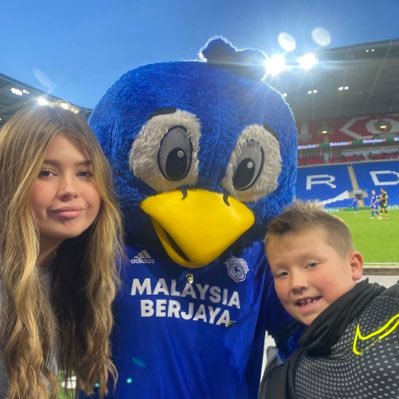 Cardiff city mad my kids are my life you never know what's around the corner very proud Welshman🏴󠁧󠁢󠁷󠁬󠁳󠁿🏴󠁧󠁢󠁷󠁬󠁳󠁿 follow me I will follow you back