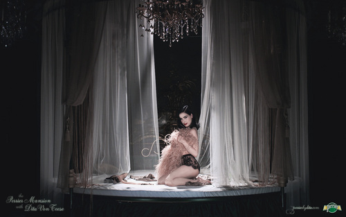 Heartbreaker695's profile picture. I am a free spirited person who loves life and most people. I would love all just have no space for judgmental people.