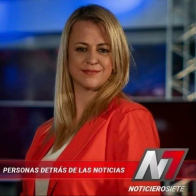 Periodista y conductora en
@grupoamerica @elsietetv

Martín Fierro Mejor Conducción en Radio. 

IG: @silvisantos0