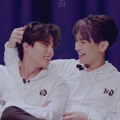 ☀️ɢʀᴏᴡ ᴀs ᴡᴇ ɢᴏ🌻 #𝚖𝚎𝚠𝚐𝚞𝚕𝚏
#𝚢𝚒𝚣𝚑𝚊𝚗♡.🦁🐰
🎆side by side on top of the snowy mountain 💫
