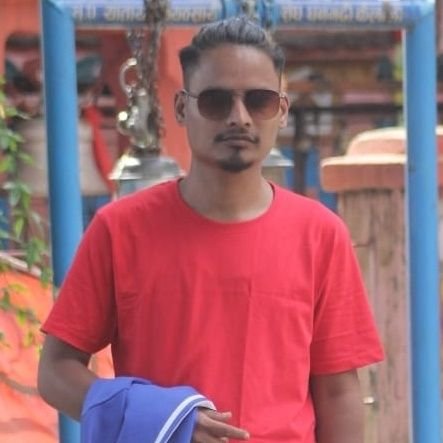 अनि फेरि घरकाले सोधे, उ कि हामि?
अनि अक्सर प्रेम यहि खतम हुने गर्छ...