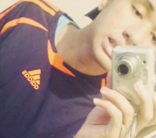 Quem se descreve se limita (: