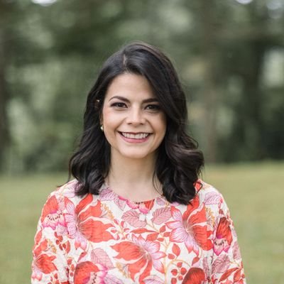 tanyafndzbatres's profile picture. ... Y que Dios te bendiga con suficiente locura, para creer que tú puedes hacer una diferencia en este mundo...