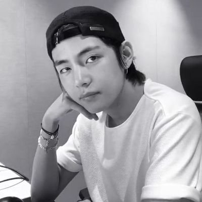 ``*･゜ﾟ(^O^)↝ @BTS_twt ｡.ﾟ+ ⟵(｡･ω･) loml