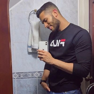 SW
Soltero feliz
mente abierta
no sale
picantico romántico
dispuesto a lo que salga 🥵
soy nuevo en esto😬