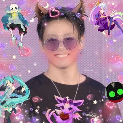 I love bts and furrys, I also support LGBTQ🏳️🌈 and blm✊🏿.
Gender: ka 52 alligator (you can search it on Google when you want)
Favorite anime: mha
She her