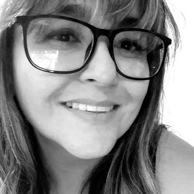 Comunicación, diseño web, viajes, risas, magia y mucho amor... De eso se trata la vida! 🍸🤓 #PaseUsted