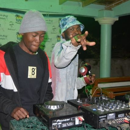 Limpopo, ZB My Roots||RURALMADE||RMKT SoundZ Founder||ZoneTv Founder...A soul that touches souls ✍️🎶▶️
