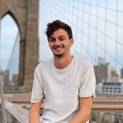 AlexanderBenoit's profile picture. Helping managers and teams improve at @GetLarsen