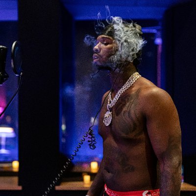 MikkelzeNN's profile picture. 21 and shi