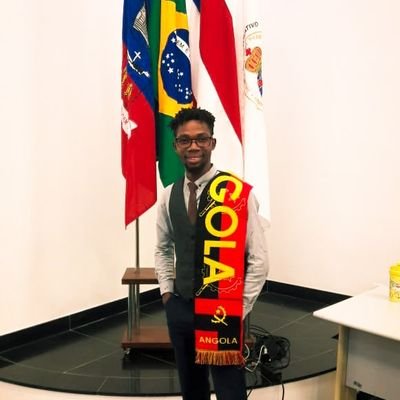 Graduado em Ciências Humanas🎓, Graduando em Relações Internacionais, Jornalista ,Locutor de Rádio e Apresentador. 🇦🇴🇫🇷🇧🇷📍 Stay strong 💯💪🏾