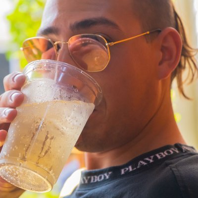 Afterparty connoisseur, dirty vibe enthusiast and curator of most excellent times
Ć