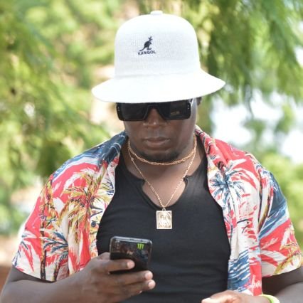 I'm Blessed independent filmmaker and Fashionista who love classism style🎬🎥📽️❤️