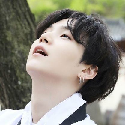 방탄소년단과 함께💜& SUGA☺   
        
@BTS_twt fan account